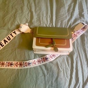Women’s crossbody purse